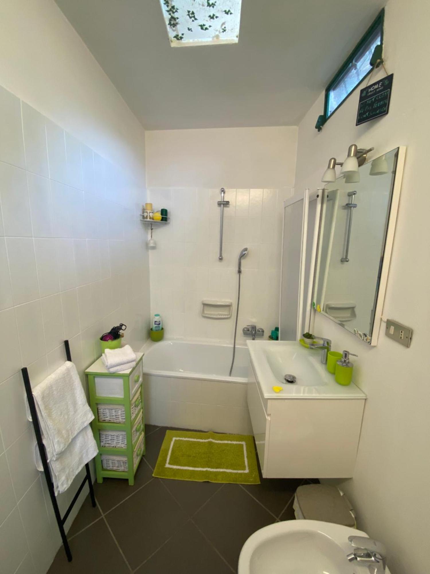 House Al Noce Apartment Moltrasio Exterior photo